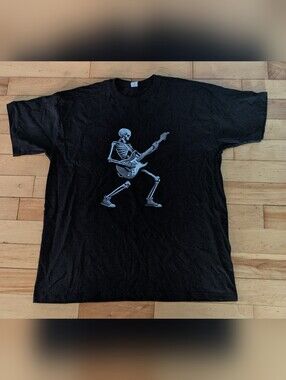 Unisex 2XL Black Graphic Tshirt - Skeleton Playing Electric Guitar 🎸 🩻